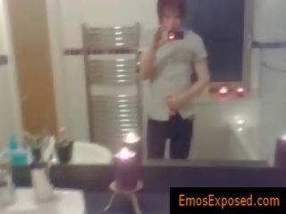 Emo redthis chabad taşşak oýnamak his ramrod in tthis chab aýna by emosexposed
