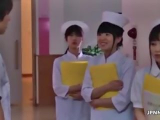 Flirty asiatisch krankenschwester wird sie muschi gerieben part5
