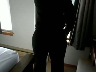 Huge booty milf loves to put on a window video